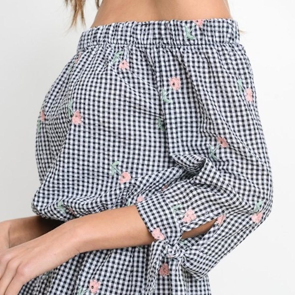 ✨ GINGHAM OFF-SHOULDER DRESS ✨ - Picture 4 of 6